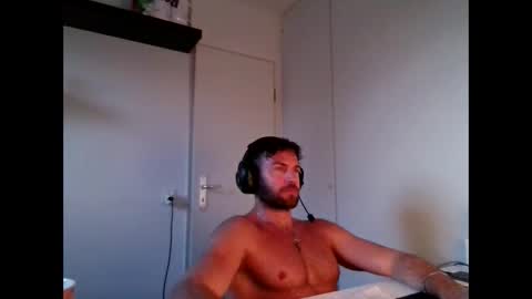 alphah_hunk online show from March 24, 5:40 pm