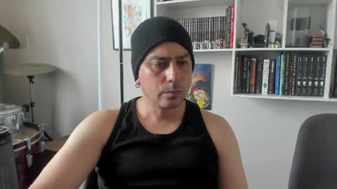 alucard_col666 online show from May 21, 7:07 pm