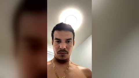 amarildo_vitor1 online show from July 18, 8:47 pm