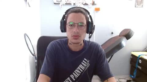 amateurmen33 online show from January 1, 3:14 pm