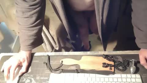 amslave4f online show from February 7, 9:49 am