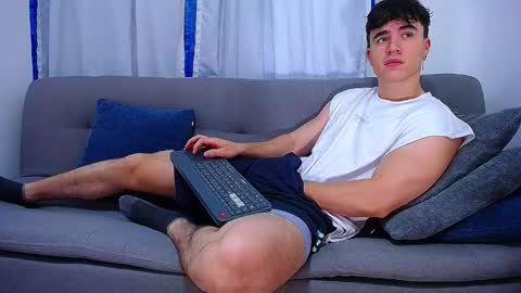 Andre Parker online show from November 27, 1:31 am