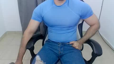 Snapshot of andres180950734 chatting on October 14, 10:55 am andres180950734 online show from October 14, 10:55 am