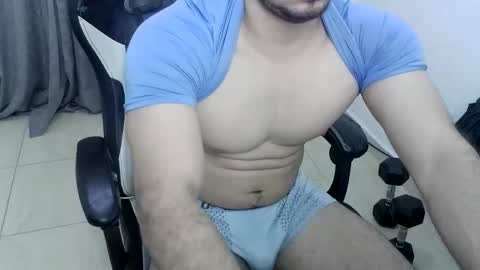 andres180950734 online show from February 2, 8:50 pm