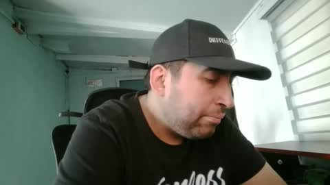 andresby0x online show from December 5, 6:37 pm