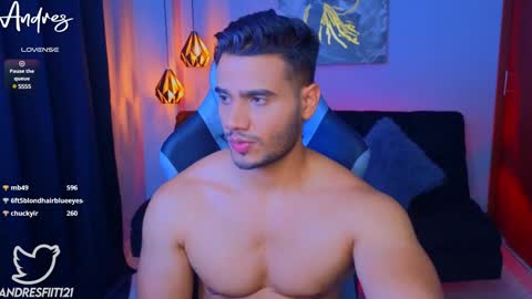 Snapshot of andresfiit chatting on December 8, 9:13 am Andres online show from December 8, 9:13 am