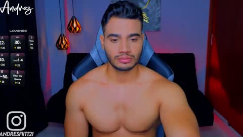 Snapshot of andresfiit chatting on December 27, 10:45 am Andres online show from December 27, 10:45 am
