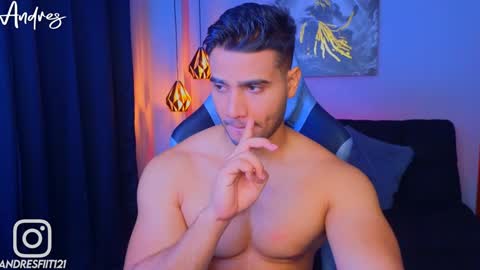Snapshot of andresfiit chatting on December 3, 11:43 am Andres online show from December 3, 11:43 am