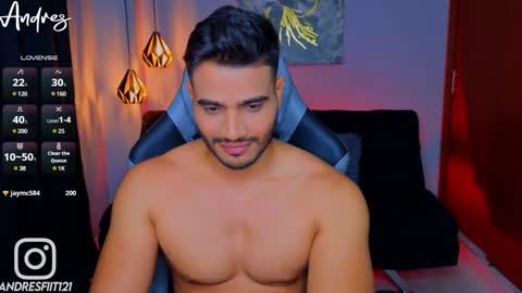 Snapshot of andresfiit chatting on December 19, 1:18 am Andres online show from December 19, 1:18 am