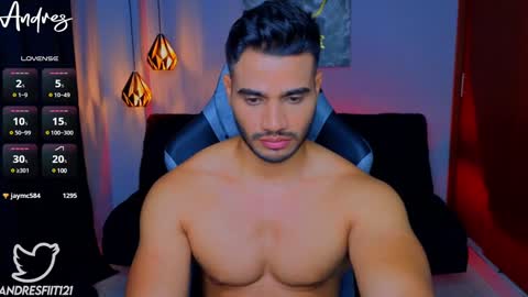 Snapshot of andresfiit chatting on December 19, 11:29 am Andres online show from December 19, 11:29 am