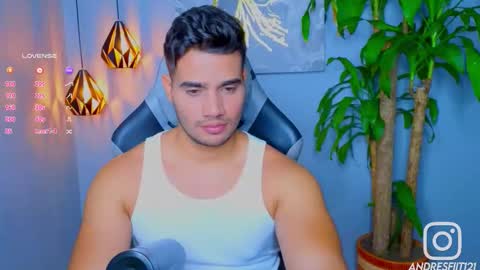 Snapshot of andresfiit chatting on October 3, 1:43 am Andres online show from October 3, 1:43 am