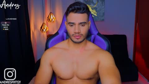 Snapshot of andresfiit chatting on December 16, 3:51 am Andres online show from December 16, 3:51 am