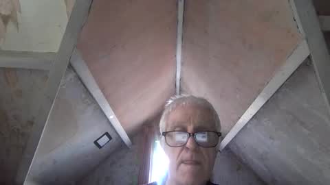 Andrew online show from April 1, 1:24 pm