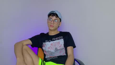 andres online show from November 28, 4:04 am