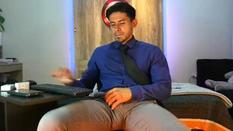 Andrew online show from February 12, 2:50 am