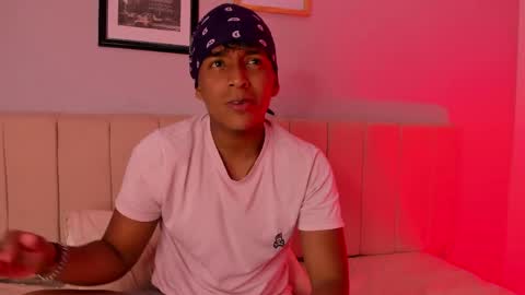 ANDREW KANE online show from April 15, 9:04 pm