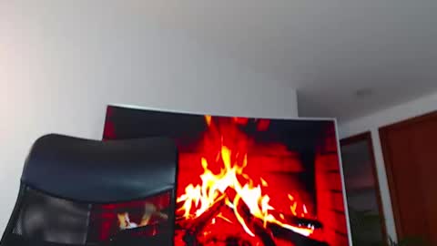 Snapshot of andrew_west_ chatting on January 1, 10:24 pm ANDREW WEST online show from January 1, 10:24 pm