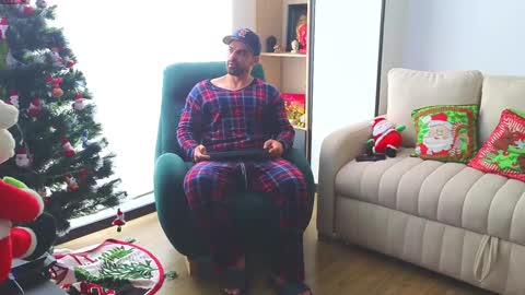 Snapshot of andrewfame chatting on December 28, 2:01 pm Andrew online show from December 28, 2:01 pm