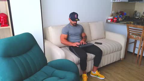 Snapshot of andrewfame chatting on January 28, 2:10 pm Andrew online show from January 28, 2:10 pm