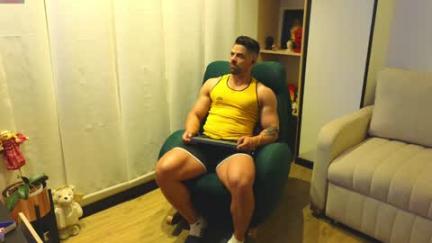 Snapshot of andrewfame chatting on December 8, 2:18 am Andrew online show from December 8, 2:18 am