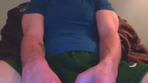 Snapshot of andrewholdsteady chatting on December 5, 2:42 am andrewholdsteady online show from December 5, 2:42 am