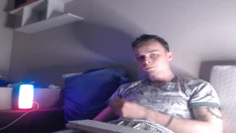 andrian_sweety online show from April 4, 7:22 pm