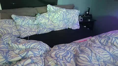 andrjoer online show from April 22, 11:59 am