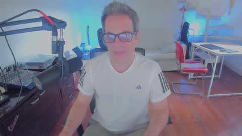 Andrew online show from December 19, 6:05 pm