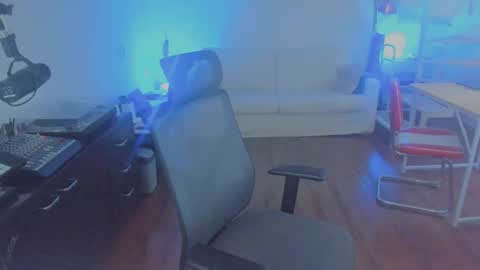 Andrew online show from February 6, 12:02 pm