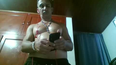 andy101075 online show from May 30, 7:52 am