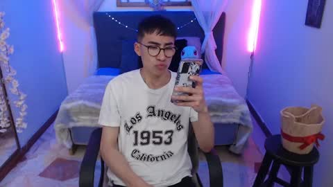 Andy online show from April 11, 7:45 am