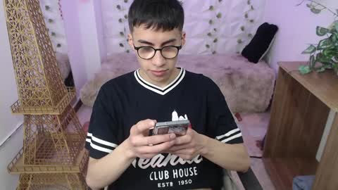 Andy online show from April 8, 4:46 am