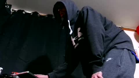 Snapshot of andybadass chatting on December 11, 10:49 pm andybadass online show from December 11, 10:49 pm