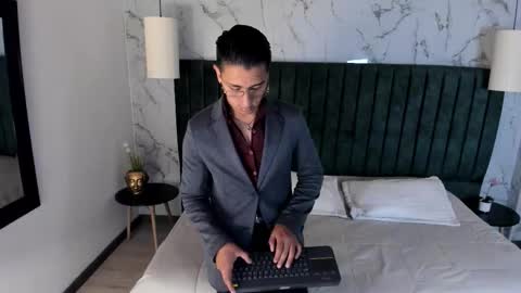 Andy Joy  online show from September 26, 12:03 pm