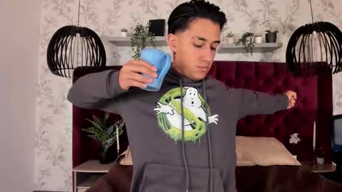 Andy Joy  online show from November 28, 12:07 pm