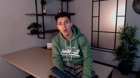 Andy Joy  online show from February 5, 10:51 am