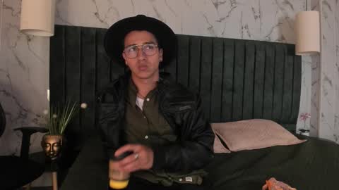 Andy Joy  online show from October 13, 11:38 am