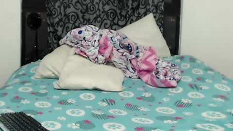 angel_boy01 online show from March 2, 3:24 am