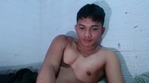 angel_rafael online show from November 16, 10:28 am