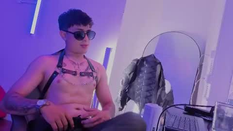 Angel Still  online show from July 16, 4:19 am