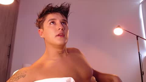 Angel online show from November 26, 7:06 pm