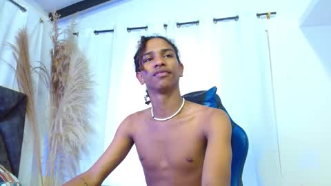 Angel online show from December 19, 9:01 pm