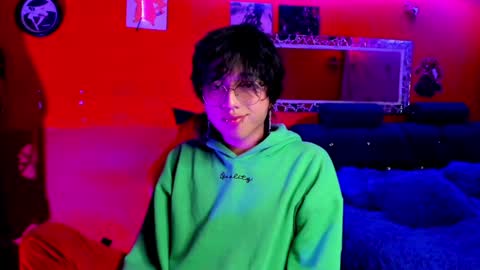 Snapshot of angellonfire chatting on January 21, 5:17 am Angel  online show from January 21, 5:17 am