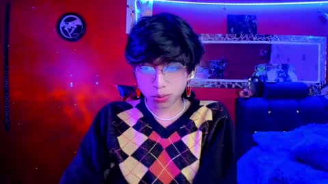 Snapshot of angellonfire chatting on December 6, 7:21 am Angel  online show from December 6, 7:21 am