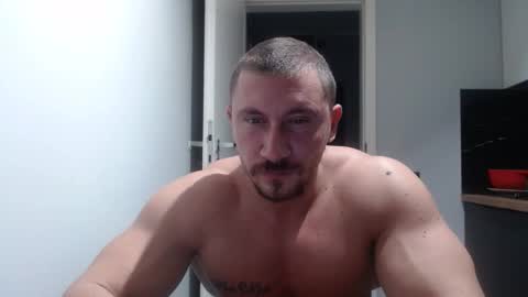  ------- SEX SHOW WITH GUYS AND GIRLS  MUSCLE SHOW online show from November 4, 5:14 pm