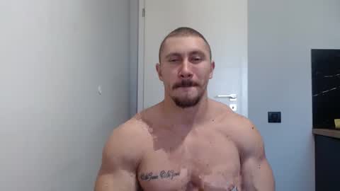  ------- SEX SHOW WITH GUYS AND GIRLS  MUSCLE SHOW online show from January 9, 10:31 am