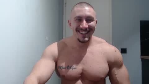  ------- SEX SHOW WITH GUYS AND GIRLS  MUSCLE SHOW online show from January 28, 6:39 pm