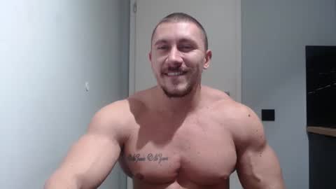  ------- SEX SHOW WITH GUYS AND GIRLS  MUSCLE SHOW online show from December 11, 11:54 pm