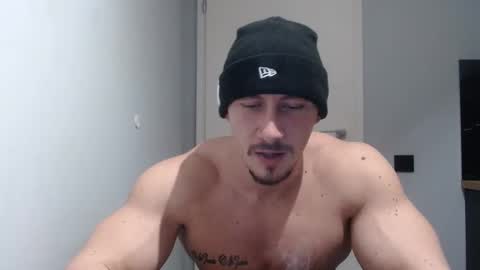  ------- SEX SHOW WITH GUYS AND GIRLS  MUSCLE SHOW online show from February 1, 4:44 pm