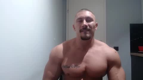  ------- SEX SHOW WITH GUYS AND GIRLS  MUSCLE SHOW online show from October 7, 6:45 pm